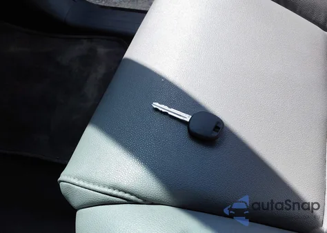 2014 Toyota Tacoma Base V6 z USA, uszkodzony, nr VIN 3TMLU4EN9EM143255